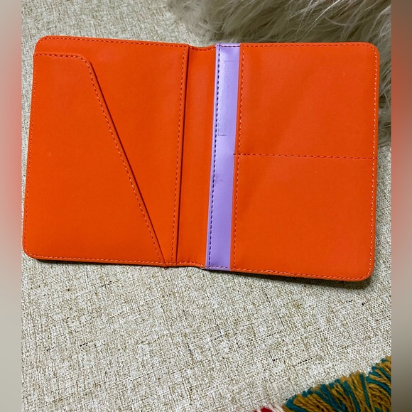 ✏️📝 Pencil & Paper Co Anthropologie  Passport Holder📝✏️#PENCIL - Picture 4 of 11